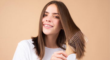Jedwab do włosów – jak działa, jaki wybrać i jak go stosować?